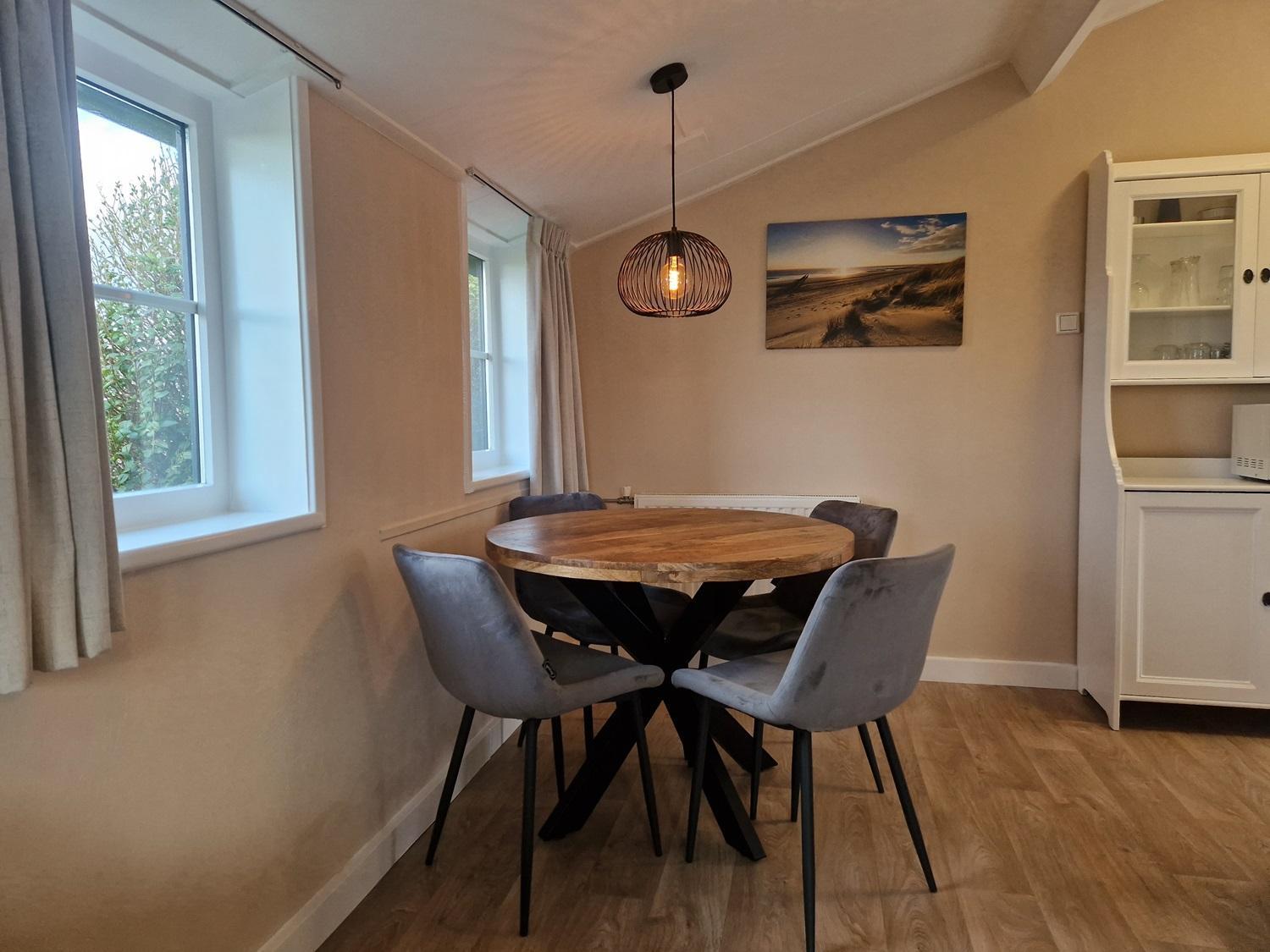 Vakantiewoning De Wilg Met Grote Tuin Vakantiehuis *